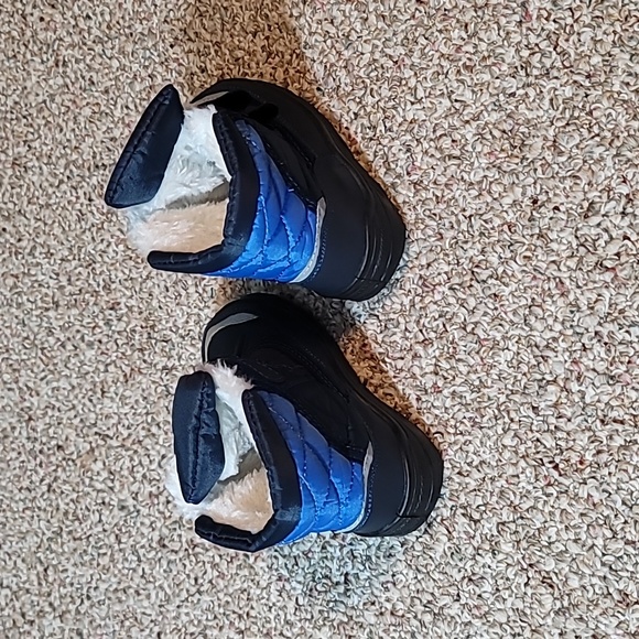 Kids Snow Boots - Picture 3 of 5